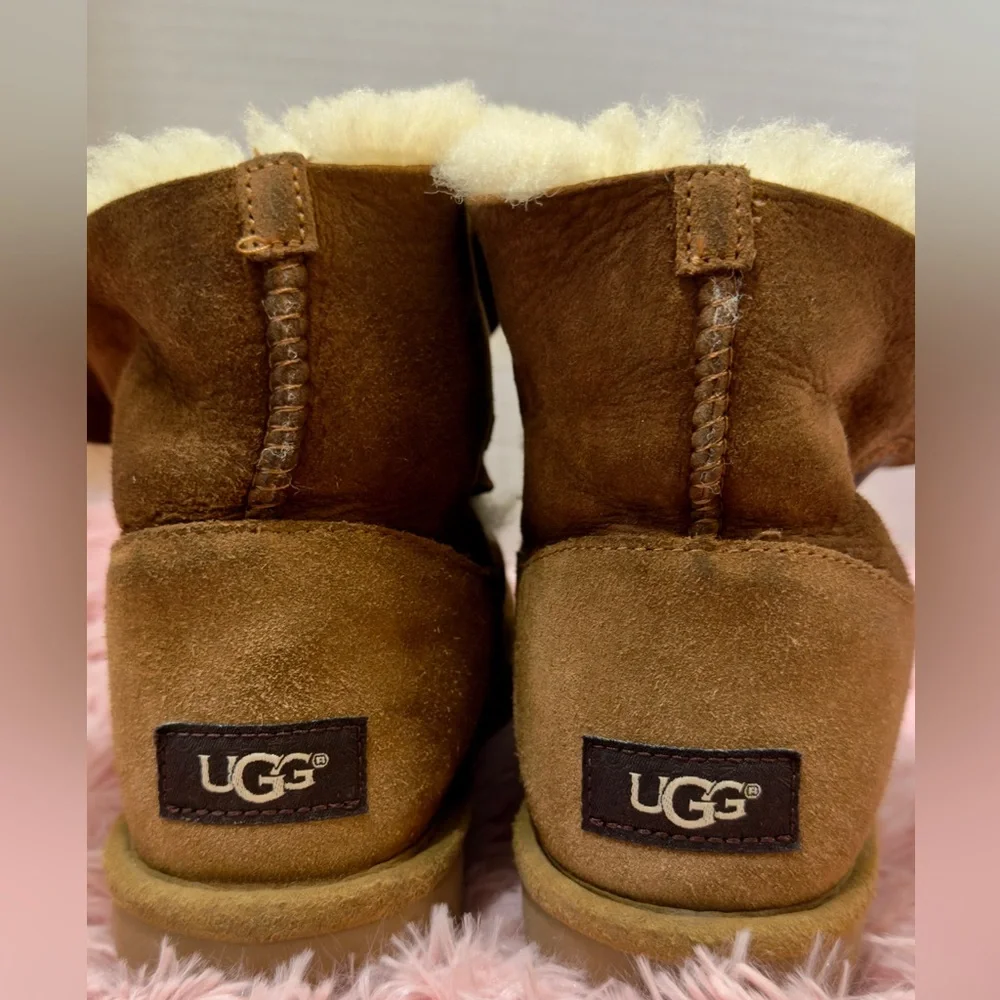 UGG gita pom